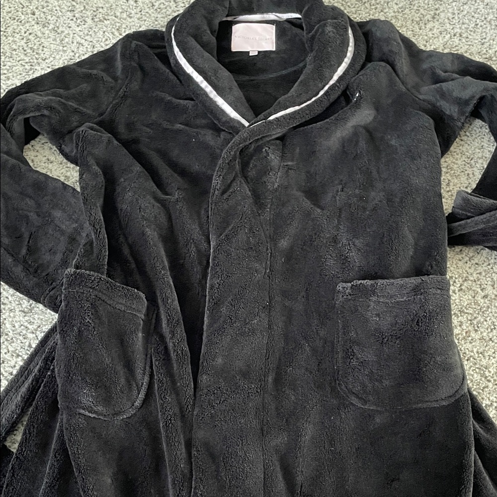 Cozy Plush Victoria Secret black robe women’s size medium - Picture 5 of 5